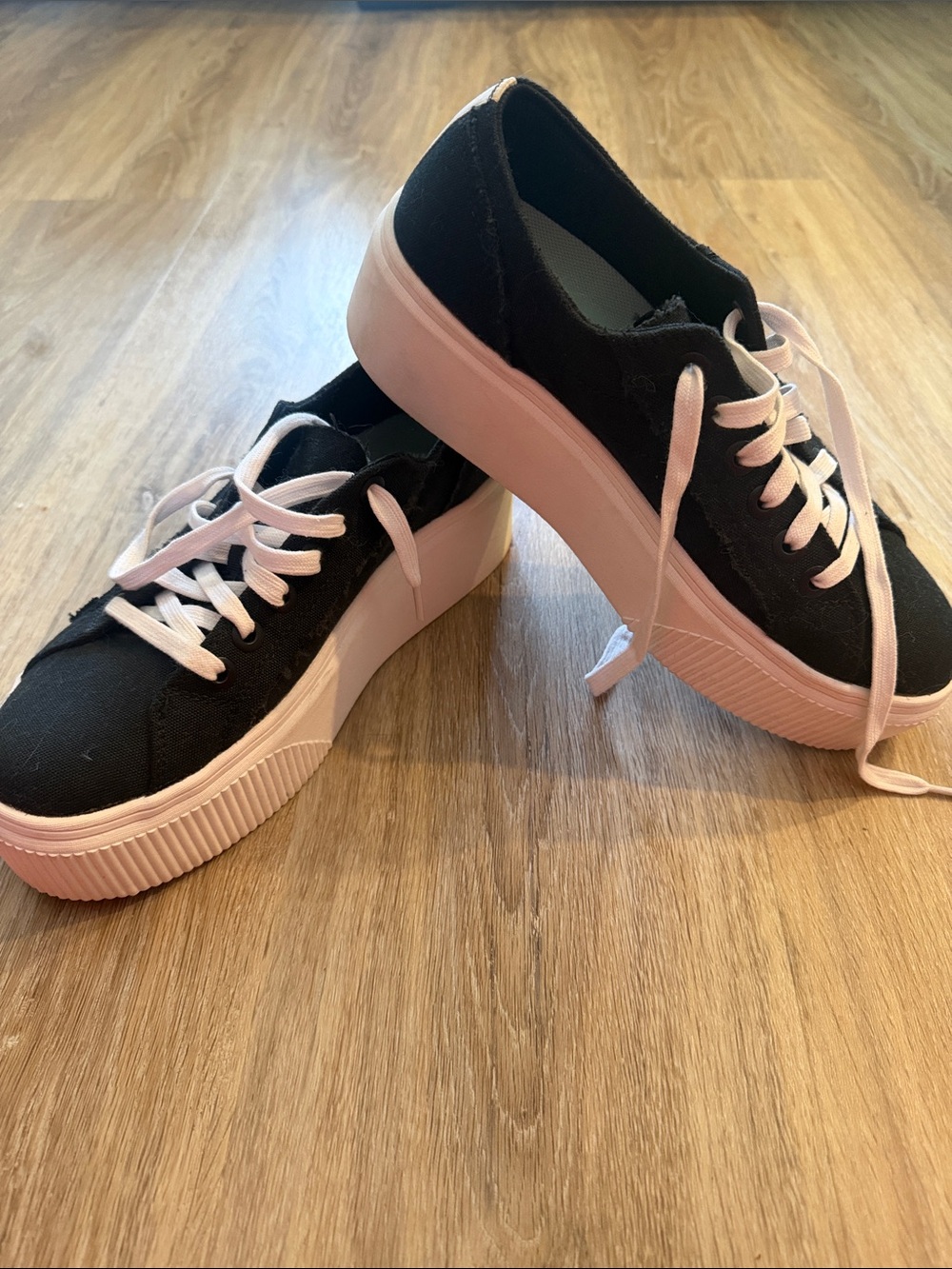 Dr. Scholl's Black Canvas Platform Sneakers with Pink Sole and Laces